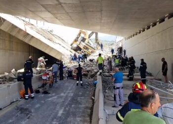 VIDEO| Ngjarje e rëndë në Patra, 1 i vdekur dhe disa të plagosur pas shembjes së urës