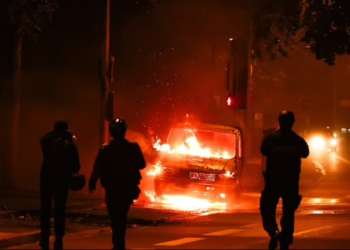 Protestat në Francë, qeveria kërcënon prindërit e protestuesve të mitur me dy vite burg