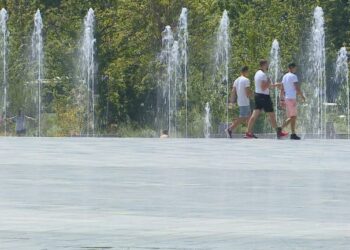 Shqipëria nuk i shpëton të nxehtit ekstrem, sinoptikani rendit qytetet më të prekura  