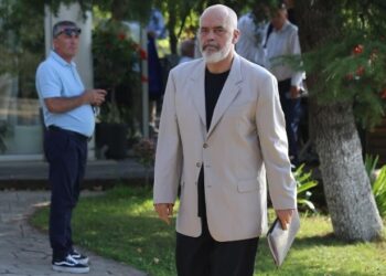 Rokadat/ Bledi Çuçi zgjidhet kryetar i grupit parlamentar të PS, ikën Gjiknuri, sekretar i Përgjithshëm zgjidhet Klosi