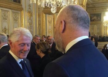 Rama, pritje të veçantë për Clinton: Do t’i akordohet “Kordoni i Madh i Yllit të Mirënjohjes”