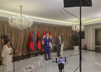 Rama-Vuçiç në Beograd, Presidenti serb: E njoh përmendësh planin e shtensionimit të situatës në Veri, ne duam paqe. Në Tiranë e shohin Serbinë të keqe…!