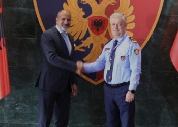 Lufta kundër drogës, krimit e kontrabandës/ Rrumbullaku pret delegacionin e Guardia di Finanza, vlerëson bashkëpunimin mes palëve