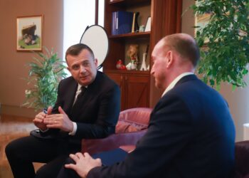 Balla takim me ambasadorin britanik: Bashkëpunim më i ngushtë mes dy vendeve