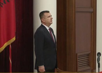 Betohet Taulant Balla, merr zyrtarisht detyrën si Ministër i Brendshëm i Shqipërisë