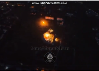 VIDEO/ Shkatërrohet depoja me municione ruse në Ukrainë, shpërthimi i fuqishëm kapet me dron