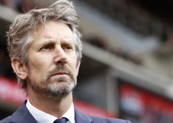 Rëndohet gjendja e Van der Sar