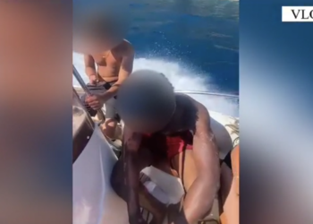 Ishin në rrezik mbytjeje në det, shpëtohen babë e bir në Spille! Ndihmohen edhe dy turistë në Karaburun