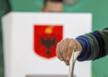 Fluks i lartë/ Rrogozhina sërish në zgjedhje, ja sa është pjesëmarrja e votuesve