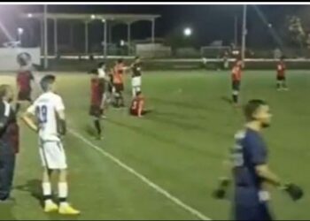 VIDEO/ Ekzekutim horror në Meksikë, trajneri vritet gjatë ndeshjes së futbollit. Plagoset rëndë një lojtar