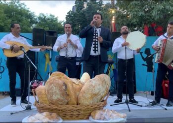 Maliqi organizon festën e ‘Bukës së re’, fermerët: Prodhimi i mirë, por problem shitja me çmim të ulët
