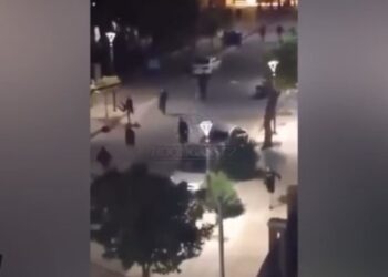 Dhuna në Athinë mes tifozëve, shtyhet ndeshja AEK-Dinamo Zagreb
