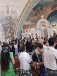 Besimtarët orthodoksë/ Kremtimi festiv i fjetjes së Hyjlindëses Mari (FOTOT)