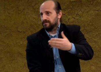“Krahu i Shqiponjës” paralajmëron protestë para kryeministrisë për arrestimin e ish-ushtarit të UÇK