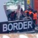 Kontrabandisti hedh në mes të detit emigrantët që ishin nisur për në Britani