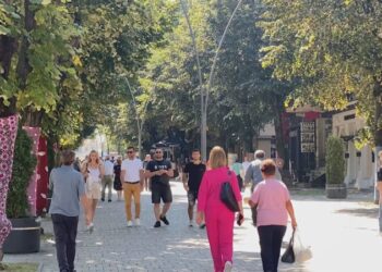 Fluksi i turistëve të verës ishte në jug, Korça rikuperon gjatë muajit gusht