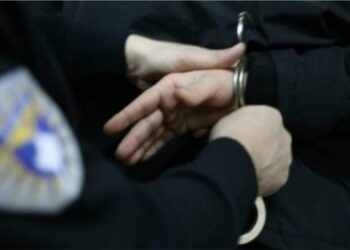 Argjentinasja vdes pasi rrëzohet nga një godinë në Kosovë, arrestohet një zviceran