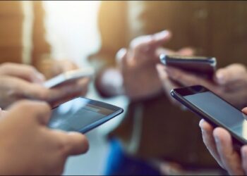 Masa të rrepta ligjore nga Kina: Ndërpritet interneti gjatë natës për të miturit! Kufizime për të frenuar varësinë nga telefoni