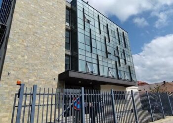 Pretekst i ri për tensione/ Komuna e Mitrovicës së Veriut kërkon ‘lirimin’ e objektit të saj nga institucionet e Serbisë: Disa punime…!