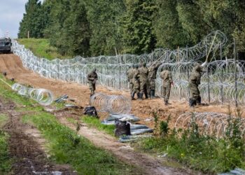 Rreziku nga konflikti/ Pas Polonisë, edhe Lituania dërgon ushtarë në kufirin me Bjellorusinë