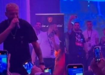 Në vendlindje, Shkodër/ ‘I keni nga unë’! Surprizon Luizi, qeras me shampanjë fansat në koncert