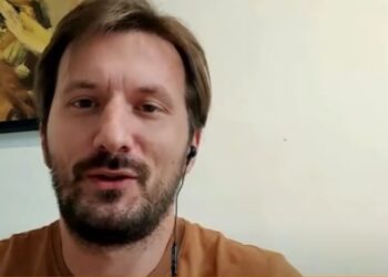 I zgjedhuri i Kurtit u kap me drogë në Tiranë, sekretari i PSD: Vetëvendosjes po i kthehet “Karma”
