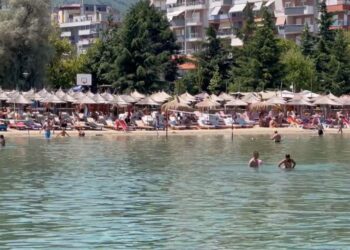 Numër i lartë turistësh në Pogradec, ja pse e preferojnë