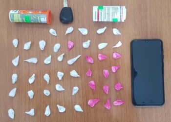 Kapen me doza kokaine, arrestohen një 28-vjeçar dhe një vjazë në Korçë