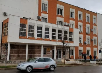 Qëlluan me armë efektivët shqiptarë në kufirin me Kosovën, lihen në burg 6 sirianët