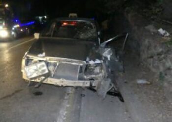 Aksident i rëndë: Automjetet përplasen ‘kokë më kokë’, ka të plagosur
