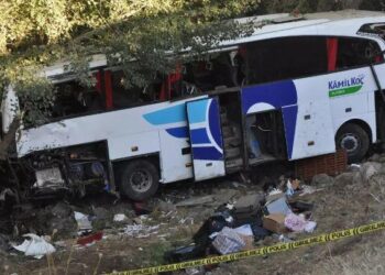 Aksident tragjik, të paktën 12 të vdekur nga rrëzimi i autobusit dhe 19 të plagosur