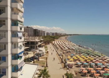 Turistët shtojnë blerjet e apartamenteve: Kërkesat janë rritur deri në 42%, çmimet u shtrenjtuan me rreth 20%