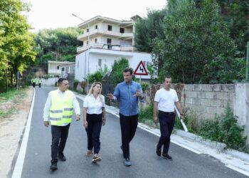 Asfaltohet “Rruga e Malësorëve” në Njësinë 1, Veliaj: Po ndërhyjmë në nivel kapilar në çdo lagje