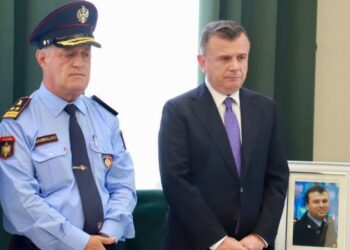 U plagos më 2011/ Balla homazhe për ndarjen nga jeta të oficerit të Policisë: E papranueshme që pas 12 vitesh autori s’është vënë para drejtësisë