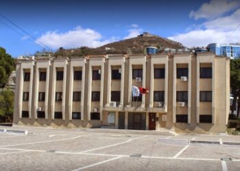 Paralajmërimi për përmbytje/ Bashkia Lezhë njoftim për banorët: Të martën pritet furtunë shiu
