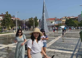 Natyrë e gatime tradicionale, Belshi i liqeneve po tërheq edhe vizitorë të huaj