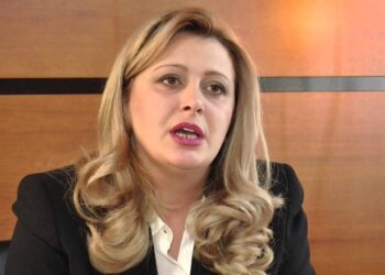 “Kadastra vonon përgjigjet”, reagon Bici: Pse noterët heshtën kaq vite për stokun e aplikimeve?!