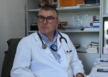 Dashuria për origjinën, doktori nga Pusteci që la emigrimin për t’i shërbyer vendit