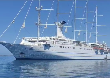 “CLUB MED II”, mbërrin në Vlorë kroçera me 326 turistë europianë