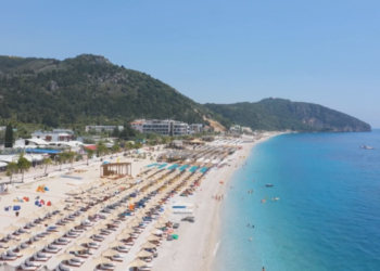 “Shqipëria, mrekullia e fshehur e Ballkanit / Televizioni francez: Po vizitohet nga turistë nga e gjithë bota