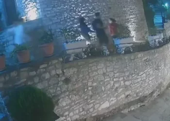 Darkuan dhe ikën pa paguar nga restoranti në Berat, mediat italiane: Me “bum”-in e turistëve, në Shqipëri paskan shkuar edhe disa dinakë