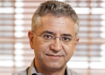 “E paprecedentë në Europë”/ Kryebashkiakët grekë në protestën për Belerin, shkrimtari i njohur: Tubim kundër shtetit e drejtësisë