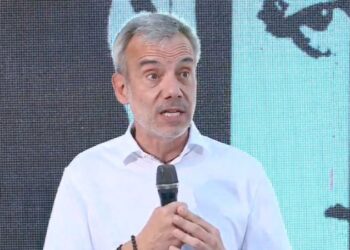 “Betejën e kemi…”/ Kryebashkiaku i Selanikut me thirrje nacionaliste në Himarë: Këto troje janë të mbushura me dashuri për helenizmin