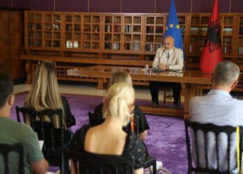 “S’ka vjedhje të të dhënave në TIMS!”/ Rama: S’e kuptoj pse ka reaguar i dërguari me punë i SHBA