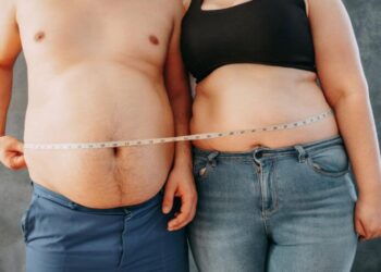Kilogramët e tepërt dhe kanceri: rreziku ndryshon sipas gjinisë dhe vendit ku grumbullohet yndyra (veçanërisht në bel)