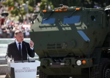 Polonia tregon ‘muskujt’, mban paradën më të madhe ushtarake në dekada