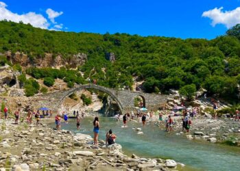 Përmeti destinacion turistik, kryebashkiakja: Mbi 80 mijë vizitorë vendas e të huaj