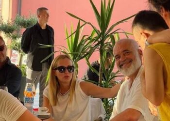 Shifrat/ Kryefjalë në mediat sociale në Itali, Shqipëria: Italianët e përmendin mbi 28 mijë herë në komente, vetëm gjatë muajit gusht