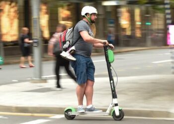Vendimi/ Lamtumirë skutera elektrikë: Nga shtatori, ndalohet lëvizja me mjetet e “rrezikshme” në kryeqytet
