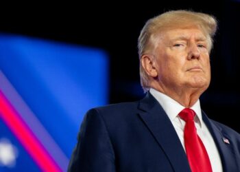 “Nëse nuk më lini të qetë, as unë nuk do t’ju lë”, Trump kërcënon pas luftës me drejtësinë